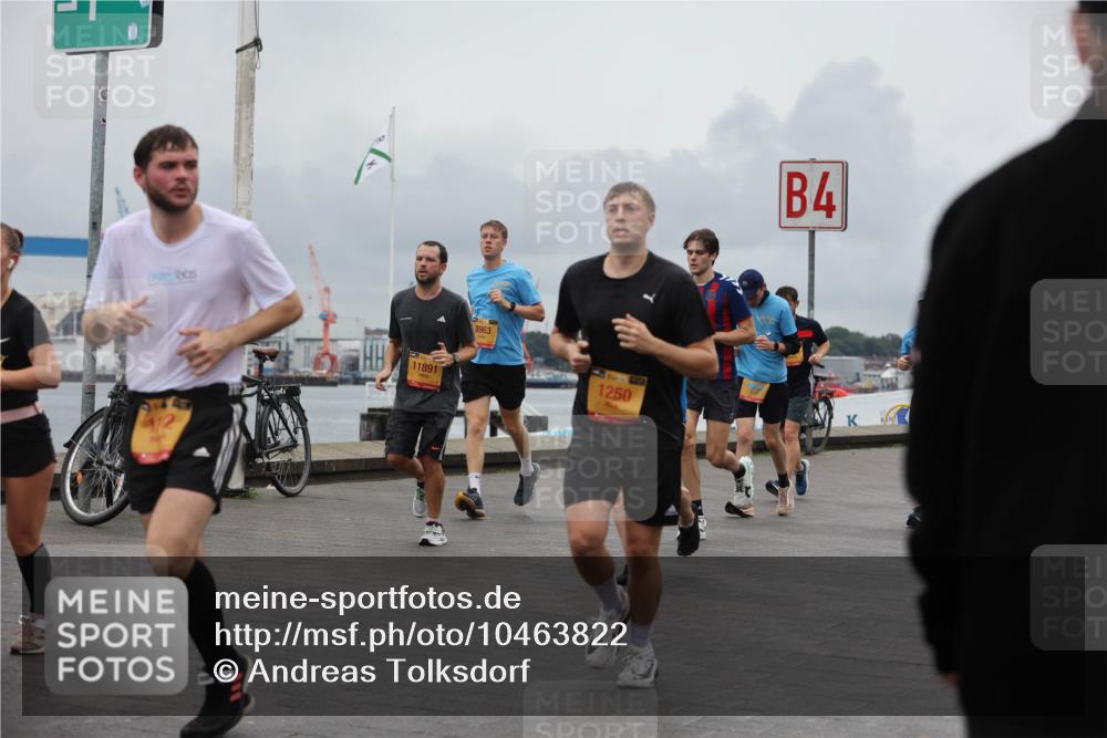 13.09.2026 - Kiel Lauf Andreas Tolksdorf http://msf.ph/oto/10463822 13.09.2026 12:04:21 Kiellinie 11891, 8963, 4, 1250 meine-sportfotos.de