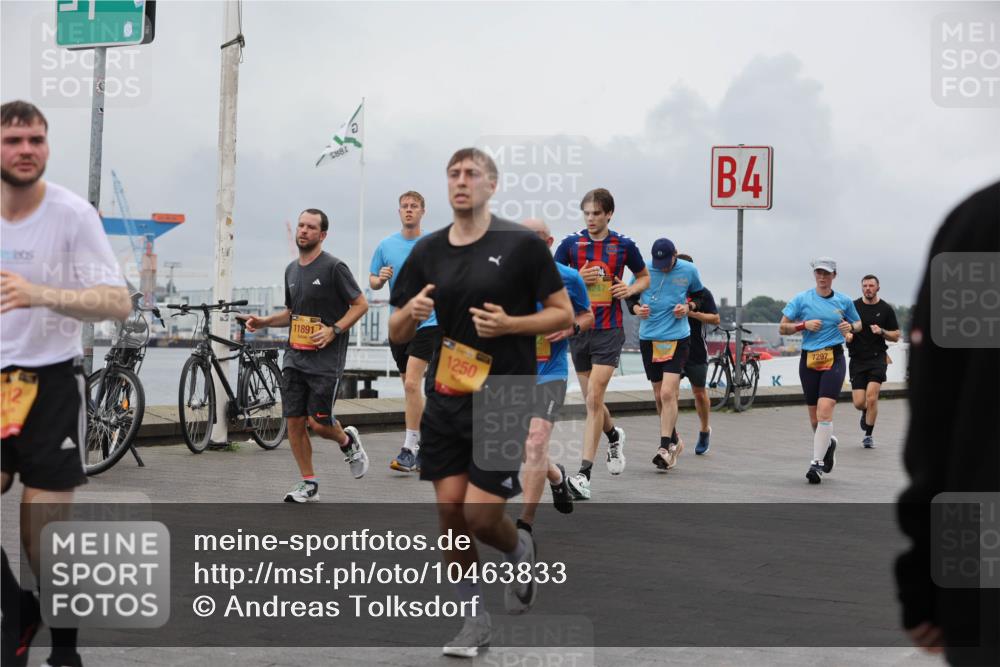 13.09.2026 - Kiel Lauf Andreas Tolksdorf http://msf.ph/oto/10463833 13.09.2026 12:04:21 Kiellinie 881, 11891, 1250, 4, 7297 meine-sportfotos.de
