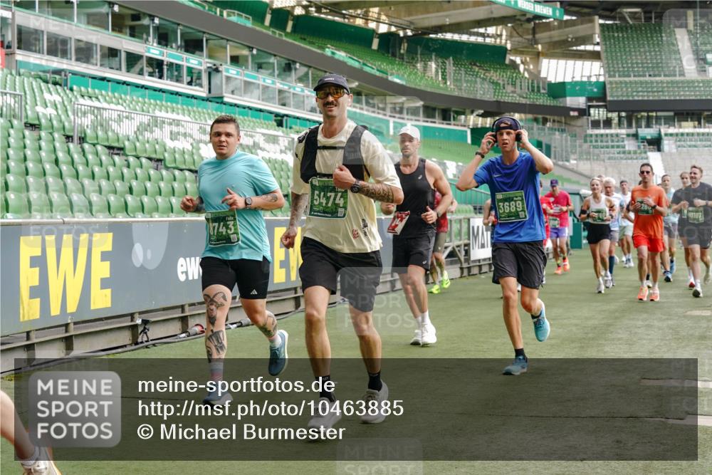 13.09.2026 - 21. swb-Marathon Bremen Michael Burmester http://msf.ph/oto/10463885 13.09.2026 12:56:01 Laufen im Stadion 201, 205, 307, 388, 411, 431, 465, 495, 655, 854, 876, 913, 926, 948, 1053, 1058, 1130, 1197, 1390, 1537, 1599, 1645, 1750, 1972, 2001, 2040, 2122, 2125, 2234, 2251, 2260, 2319, 2383, 2390, 2473, 2474, 2535, 2604, 2634, 2733, 2761, 2812, 2870, 2922, 2948, 3057, 3119, 3134, 3175, 3192, 3202, 3206, 3241, 3246, 3290, 3346, 3348, 3356, 3411, 3508, 3706, 3716, 3813, 3836, 4135, 4137, 4171, 4413, 4455, 4479, 4733, 5277, 5430, 5530, 6106, 2498, 3085 meine-sportfotos.de