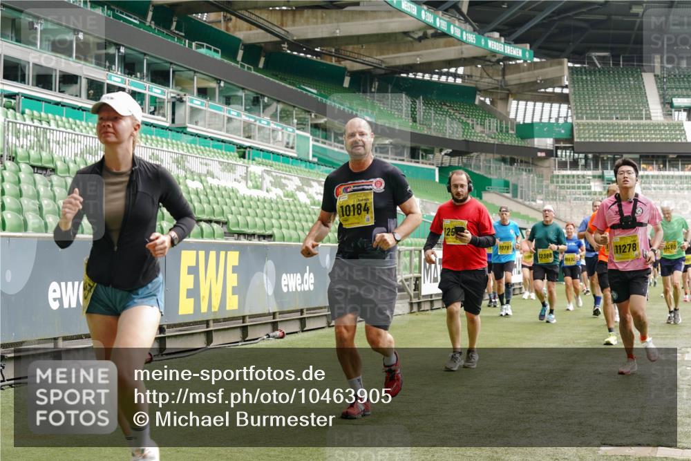 13.09.2026 - 21. swb-Marathon Bremen Michael Burmester http://msf.ph/oto/10463905 13.09.2026 10:35:02 Laufen im Stadion 10018, 10093, 10144, 10147, 10157, 10173, 10175, 10177, 10181, 10182, 10185, 10195, 10240, 10245, 10254, 10297, 10309, 10355, 10356, 10367, 10368, 10369, 10377, 10409, 10415, 10427, 10428, 10460, 10477, 10485, 10492, 10528, 10559, 10578, 10604, 10617, 10636, 10639, 10668, 10669, 10677, 10691, 10699, 10700, 10715, 10772, 10787, 10828, 10857, 10914, 10928, 11126, 11162, 11343, 11803, 11965, 10146, 10222 meine-sportfotos.de