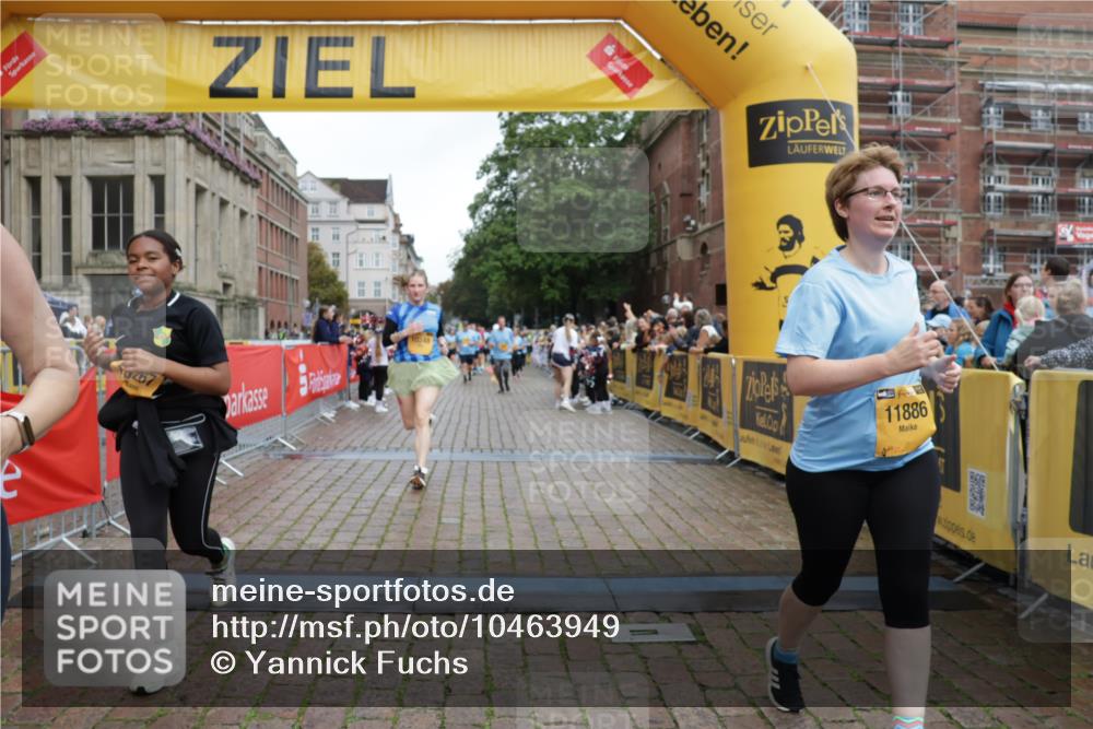 13.09.2026 - Kiel Lauf Yannick Fuchs http://msf.ph/oto/10463949 13.09.2026 09:56:03 Ziel 1176, 1961, 4388, 5056, 8521, 10248, 10267, 10787, 11385, 11886, 1589, 2227, 4121, 4174, 5824, 5986, 7087, 7846, 8248, 8408, 8976, 9226, 9399, 9741, 11421, 11962, 11970, 12142, 12261, 12463, 50, 51, 2949, 3228, 3229, 6172, 6515, 6968, 8832, 9115, 11357, 11790, 12735, 12736, 12752, 1495, 2061, 5824, 11421 meine-sportfotos.de