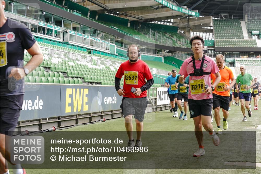 13.09.2026 - 21. swb-Marathon Bremen Michael Burmester http://msf.ph/oto/10463986 13.09.2026 10:35:03 Laufen im Stadion 10018, 10093, 10144, 10147, 10157, 10173, 10175, 10177, 10181, 10182, 10185, 10195, 10240, 10245, 10254, 10297, 10309, 10355, 10356, 10367, 10368, 10369, 10377, 10409, 10415, 10427, 10428, 10460, 10477, 10485, 10492, 10528, 10559, 10578, 10604, 10617, 10636, 10639, 10668, 10669, 10677, 10691, 10699, 10700, 10715, 10772, 10787, 10828, 10857, 10914, 10928, 11126, 11162, 11343, 11803, 11965, 10146, 10222 meine-sportfotos.de