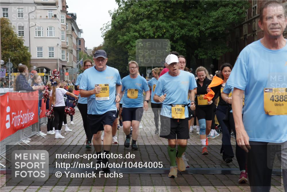13.09.2026 - Kiel Lauf Yannick Fuchs http://msf.ph/oto/10464005 13.09.2026 09:56:11 Ziel 50, 51, 1961, 3228, 3229, 4388, 6172, 6515, 8832, 10787, 11357, 11385, 11790, 12735, 12736, 12752, 1176, 1589, 2227, 4121, 4174, 5056, 5986, 7087, 8248, 8521, 8976, 9226, 9399, 9741, 10248, 10267, 11886, 11962, 11970, 12142, 12261, 12463, 791, 2949, 5654, 5940, 6968, 8102, 9115, 10230, 12037, 5824, 5986, 7087, 7846, 8408, 11962, 11970, 12261 meine-sportfotos.de