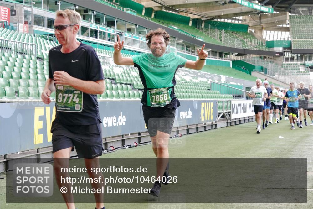 13.09.2026 - 21. swb-Marathon Bremen Michael Burmester http://msf.ph/oto/10464026 13.09.2026 13:12:52 Laufen im Stadion 118, 183, 270, 278, 349, 514, 576, 600, 695, 702, 703, 843, 933, 950, 1005, 1113, 1143, 1226, 1286, 1334, 1426, 1435, 1596, 1641, 1849, 1851, 1936, 1991, 2005, 2079, 2248, 2264, 2281, 2336, 2353, 2375, 2377, 2398, 2426, 2439, 2461, 2478, 2505, 2612, 2659, 2665, 2673, 2684, 2765, 2773, 2792, 2804, 2815, 2816, 2822, 2850, 2860, 2884, 2895, 2907, 2921, 2963, 2966, 2972, 2975, 2976, 3016, 3027, 3079, 3082, 3143, 3155, 3253, 3277, 3293, 3308, 3313, 3328, 3349, 3434 meine-sportfotos.de