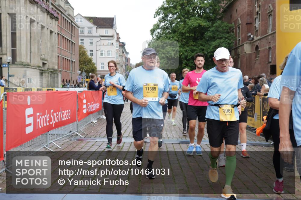 13.09.2026 - Kiel Lauf Yannick Fuchs http://msf.ph/oto/10464031 13.09.2026 09:56:13 Ziel 50, 51, 1961, 3228, 3229, 4388, 6172, 6515, 8832, 10787, 11357, 11385, 11790, 12735, 12736, 12752, 1176, 1589, 2227, 4121, 4174, 5056, 8248, 8521, 8976, 9226, 9399, 9741, 10248, 10267, 11886, 11962, 11970, 12142, 12261, 12463, 791, 2949, 5654, 5940, 6968, 8102, 9115, 10230, 12037, 5986, 7087, 7846, 8408, 11962, 11970, 12261 meine-sportfotos.de