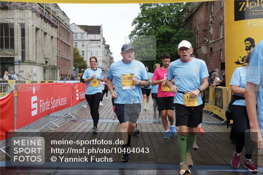 13.09.2026 - Kiel Lauf Yannick Fuchs http://msf.ph/oto/10464043 13.09.2026 09:56:14 Ziel 50, 51, 1961, 3228, 3229, 4388, 6172, 6515, 8832, 10787, 11357, 11385, 11790, 12735, 12736, 12752, 1176, 1589, 2227, 4121, 4174, 5056, 8248, 8521, 8976, 9226, 9399, 9741, 10248, 10267, 11886, 11962, 11970, 12142, 12261, 12463, 791, 2949, 5654, 5940, 6968, 8102, 9115, 10230, 12037, 5986, 7087, 7846, 8408, 9741, 11962, 11970, 12142, 12261 meine-sportfotos.de