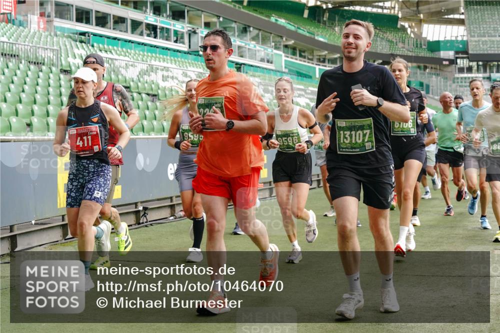 13.09.2026 - 21. swb-Marathon Bremen Michael Burmester http://msf.ph/oto/10464070 13.09.2026 12:56:06 Laufen im Stadion 201, 205, 307, 388, 411, 431, 465, 495, 655, 769, 854, 876, 913, 926, 948, 1058, 1130, 1197, 1390, 1537, 1599, 1601, 1645, 1750, 1972, 2001, 2040, 2122, 2125, 2234, 2251, 2260, 2319, 2383, 2390, 2473, 2474, 2535, 2604, 2634, 2671, 2733, 2761, 2812, 2922, 2948, 3057, 3119, 3134, 3175, 3192, 3202, 3241, 3246, 3290, 3346, 3348, 3356, 3411, 3458, 3508, 3706, 3716, 3813, 3836, 4135, 4137, 4171, 4413, 4455, 4479, 4733, 5277, 5430, 5530, 6106, 2498, 3085 meine-sportfotos.de