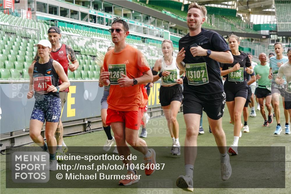 13.09.2026 - 21. swb-Marathon Bremen Michael Burmester http://msf.ph/oto/10464087 13.09.2026 12:56:06 Laufen im Stadion 201, 205, 307, 388, 411, 431, 465, 495, 655, 769, 854, 876, 913, 926, 948, 1058, 1130, 1197, 1390, 1537, 1599, 1601, 1645, 1750, 1972, 2001, 2040, 2122, 2125, 2234, 2251, 2260, 2319, 2383, 2390, 2473, 2474, 2535, 2604, 2634, 2671, 2733, 2761, 2812, 2922, 2948, 3057, 3119, 3134, 3175, 3192, 3202, 3241, 3246, 3290, 3346, 3348, 3356, 3411, 3458, 3508, 3706, 3716, 3813, 3836, 4135, 4137, 4171, 4413, 4455, 4479, 4733, 5277, 5430, 5530, 6106, 2498, 3085 meine-sportfotos.de