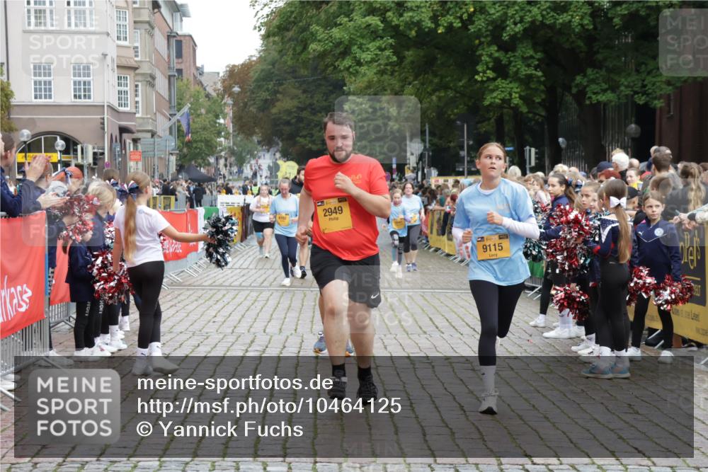 13.09.2026 - Kiel Lauf Yannick Fuchs http://msf.ph/oto/10464125 13.09.2026 09:56:22 Ziel 2949, 3228, 3229, 5940, 6968, 8832, 9115, 12037, 50, 51, 1176, 1589, 1961, 2227, 3228, 3229, 4121, 4174, 4388, 5056, 6172, 6515, 8248, 8521, 8976, 9399, 10248, 10267, 10787, 11357, 11385, 11790, 11886, 12463, 12735, 12736, 12752, 791, 1746, 1774, 2655, 5654, 8102, 10206, 10230, 12072, 4121, 4174, 8976, 9226, 9741, 12142 meine-sportfotos.de