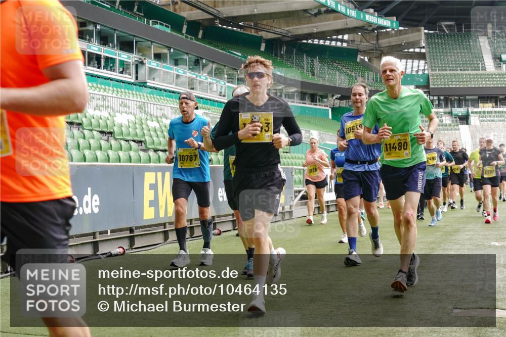 13.09.2026 - 21. swb-Marathon Bremen Michael Burmester http://msf.ph/oto/10464135 13.09.2026 10:35:07 Laufen im Stadion 10018, 10093, 10144, 10147, 10152, 10157, 10173, 10175, 10177, 10181, 10182, 10185, 10195, 10240, 10245, 10254, 10297, 10309, 10355, 10356, 10357, 10367, 10368, 10369, 10377, 10409, 10415, 10427, 10460, 10477, 10485, 10492, 10528, 10559, 10604, 10617, 10636, 10639, 10668, 10669, 10677, 10691, 10699, 10700, 10715, 10772, 10787, 10828, 10857, 10914, 10928, 11126, 11162, 11343, 11803, 11965, 10146, 10222 meine-sportfotos.de