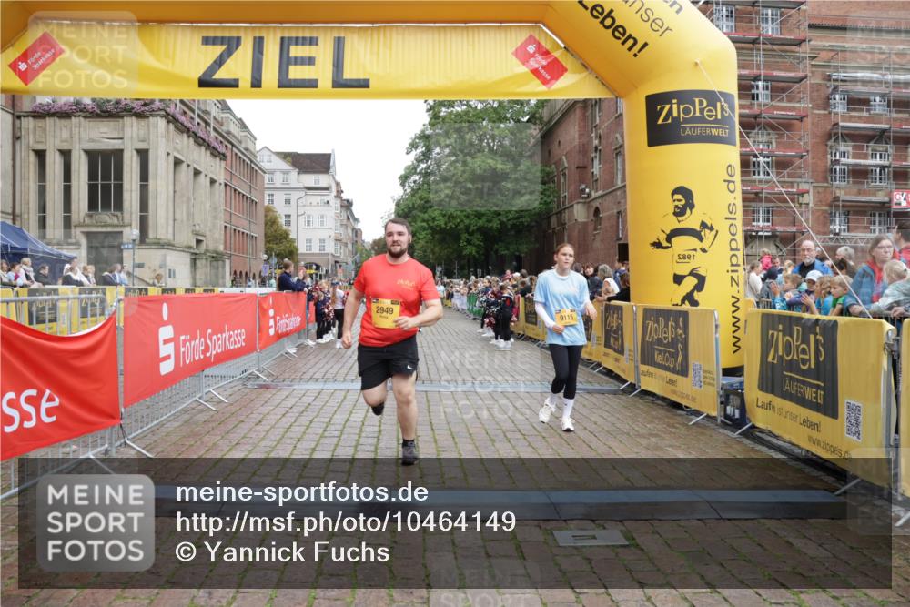 13.09.2026 - Kiel Lauf Yannick Fuchs http://msf.ph/oto/10464149 13.09.2026 09:56:24 Ziel 791, 2949, 5654, 5940, 6968, 8102, 9115, 12037, 50, 51, 1176, 1589, 1961, 2227, 3228, 3229, 4388, 5056, 6172, 6515, 8248, 8521, 8832, 9399, 10248, 10267, 10787, 11357, 11385, 11790, 11886, 12463, 12735, 12736, 12752, 1746, 1774, 2655, 10206, 10230, 12072, 1589, 2227, 4121, 4174, 8248, 8976, 9226, 9399, 9741, 12142, 12463 meine-sportfotos.de