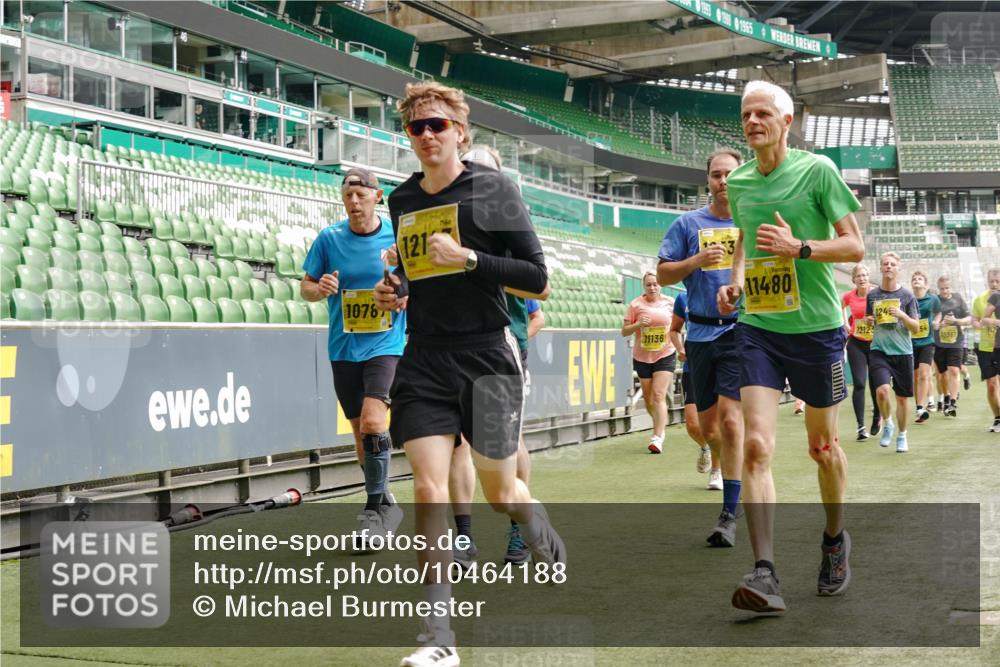 13.09.2026 - 21. swb-Marathon Bremen Michael Burmester http://msf.ph/oto/10464188 13.09.2026 10:35:07 Laufen im Stadion 10018, 10093, 10144, 10147, 10152, 10157, 10173, 10175, 10177, 10181, 10182, 10185, 10195, 10240, 10245, 10254, 10297, 10309, 10355, 10356, 10357, 10367, 10368, 10369, 10377, 10409, 10415, 10427, 10460, 10477, 10485, 10492, 10528, 10559, 10604, 10617, 10636, 10639, 10668, 10669, 10677, 10691, 10699, 10700, 10715, 10772, 10787, 10828, 10857, 10914, 10928, 11126, 11162, 11343, 11803, 11965, 10146, 10222 meine-sportfotos.de