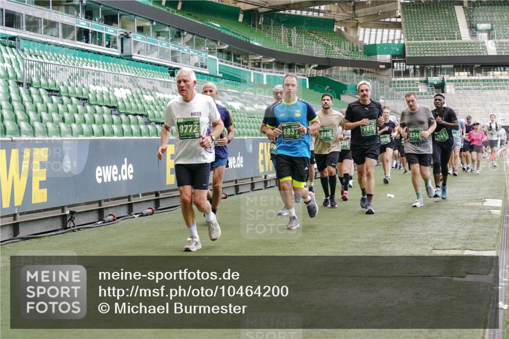 13.09.2026 - 21. swb-Marathon Bremen Michael Burmester http://msf.ph/oto/10464200 13.09.2026 13:12:57 Laufen im Stadion 118, 183, 270, 278, 349, 514, 576, 600, 695, 702, 703, 843, 933, 950, 1005, 1113, 1143, 1226, 1286, 1334, 1426, 1435, 1596, 1641, 1849, 1851, 1936, 1991, 2005, 2079, 2248, 2264, 2336, 2353, 2375, 2377, 2387, 2398, 2426, 2439, 2461, 2478, 2505, 2612, 2659, 2665, 2673, 2684, 2765, 2773, 2792, 2815, 2816, 2822, 2850, 2860, 2884, 2895, 2907, 2921, 2963, 2966, 2972, 2975, 2976, 3016, 3027, 3079, 3082, 3143, 3155, 3253, 3277, 3293, 3308, 3313, 3328, 3349, 3434 meine-sportfotos.de