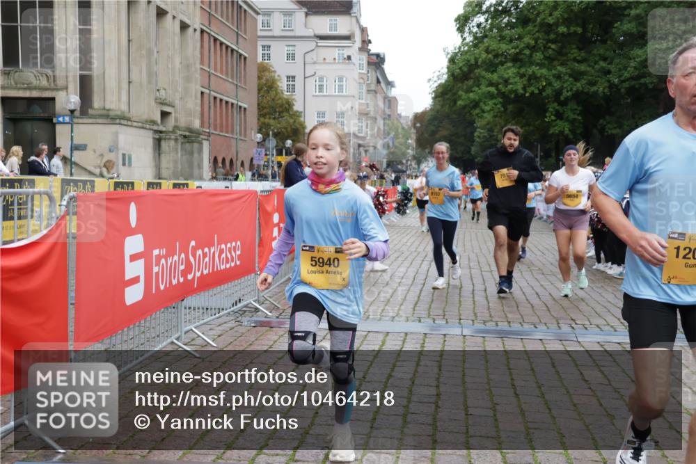 13.09.2026 - Kiel Lauf Yannick Fuchs http://msf.ph/oto/10464218 13.09.2026 09:56:30 Ziel 791, 1774, 2949, 5654, 5940, 6968, 8102, 9115, 10230, 12037, 50, 51, 1176, 1961, 2949, 3228, 3229, 4388, 5056, 6172, 6515, 8521, 8832, 9115, 10248, 10267, 10787, 11357, 11385, 11790, 11886, 12735, 12736, 12752, 1746, 2655, 4641, 4643, 5938, 7509, 7548, 10206, 12072, 1176, 1589, 2227, 4121, 5056, 8248, 8521, 9399, 10267, 11886, 12463 meine-sportfotos.de