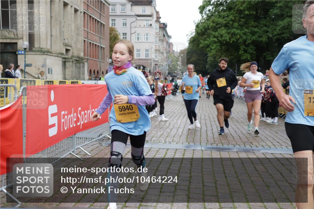 13.09.2026 - Kiel Lauf Yannick Fuchs http://msf.ph/oto/10464224 13.09.2026 09:56:31 Ziel 791, 1774, 5654, 5940, 6968, 8102, 10230, 12037, 50, 51, 1176, 1961, 2949, 3228, 3229, 4388, 5056, 6172, 6515, 8521, 8832, 9115, 10248, 10267, 10787, 11357, 11385, 11790, 11886, 12735, 12736, 12752, 1746, 2655, 4641, 4643, 5938, 7509, 7548, 10206, 12072, 1176, 1589, 2227, 5056, 8248, 8521, 9399, 10267, 11886, 12463 meine-sportfotos.de
