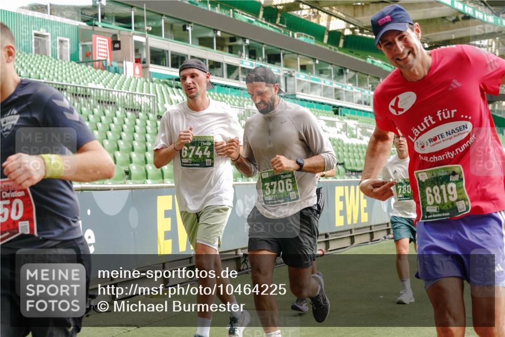 13.09.2026 - 21. swb-Marathon Bremen Michael Burmester http://msf.ph/oto/10464225 13.09.2026 12:56:09 Laufen im Stadion 201, 205, 307, 388, 411, 431, 465, 495, 655, 769, 854, 857, 876, 913, 926, 948, 1058, 1130, 1197, 1390, 1537, 1599, 1601, 1645, 1750, 1972, 2001, 2040, 2122, 2125, 2234, 2251, 2260, 2319, 2383, 2390, 2473, 2474, 2535, 2604, 2634, 2671, 2733, 2761, 2812, 2922, 2948, 3057, 3119, 3134, 3175, 3192, 3202, 3241, 3246, 3290, 3346, 3348, 3411, 3458, 3508, 3706, 3716, 3813, 3836, 4135, 4137, 4171, 4413, 4455, 4479, 4733, 5277, 5430, 5530, 6106, 2498, 3085 meine-sportfotos.de