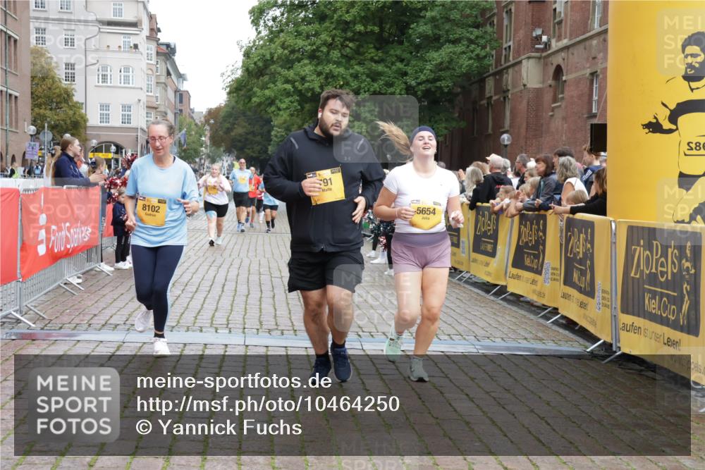 13.09.2026 - Kiel Lauf Yannick Fuchs http://msf.ph/oto/10464250 13.09.2026 09:56:32 Ziel 791, 1774, 5654, 5940, 6968, 8102, 10230, 12037, 50, 51, 1176, 1961, 2949, 3228, 3229, 4388, 6172, 6515, 6968, 8832, 9115, 10248, 10267, 10787, 11357, 11385, 11790, 11886, 12735, 12736, 12752, 1746, 2655, 4641, 4643, 5938, 7509, 7548, 10206, 12072, 1176, 1589, 2227, 5056, 8248, 8521, 9399, 10248, 10267, 11886, 12463 meine-sportfotos.de
