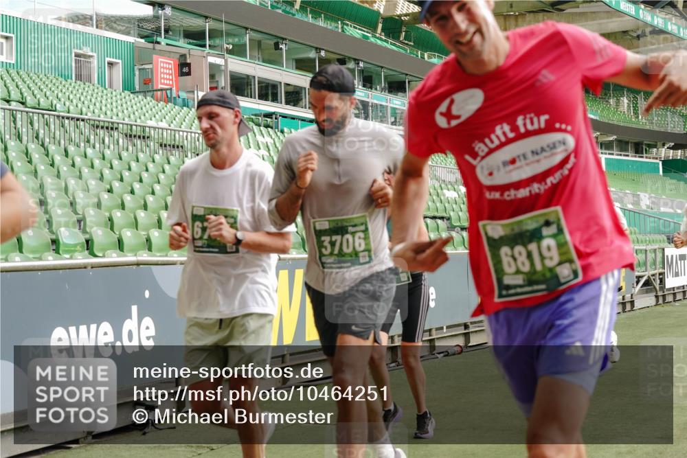 13.09.2026 - 21. swb-Marathon Bremen Michael Burmester http://msf.ph/oto/10464251 13.09.2026 12:56:10 Laufen im Stadion 201, 205, 307, 388, 411, 431, 465, 495, 655, 769, 854, 857, 876, 913, 926, 948, 1058, 1130, 1197, 1390, 1537, 1599, 1601, 1645, 1750, 1972, 2001, 2040, 2122, 2125, 2234, 2251, 2260, 2319, 2383, 2473, 2474, 2535, 2604, 2634, 2671, 2761, 2812, 2922, 2948, 3057, 3119, 3134, 3175, 3192, 3202, 3246, 3290, 3346, 3348, 3411, 3458, 3508, 3706, 3716, 3813, 3836, 4135, 4137, 4171, 4413, 4455, 4479, 4733, 5277, 5430, 5530, 6106, 2498, 3085 meine-sportfotos.de