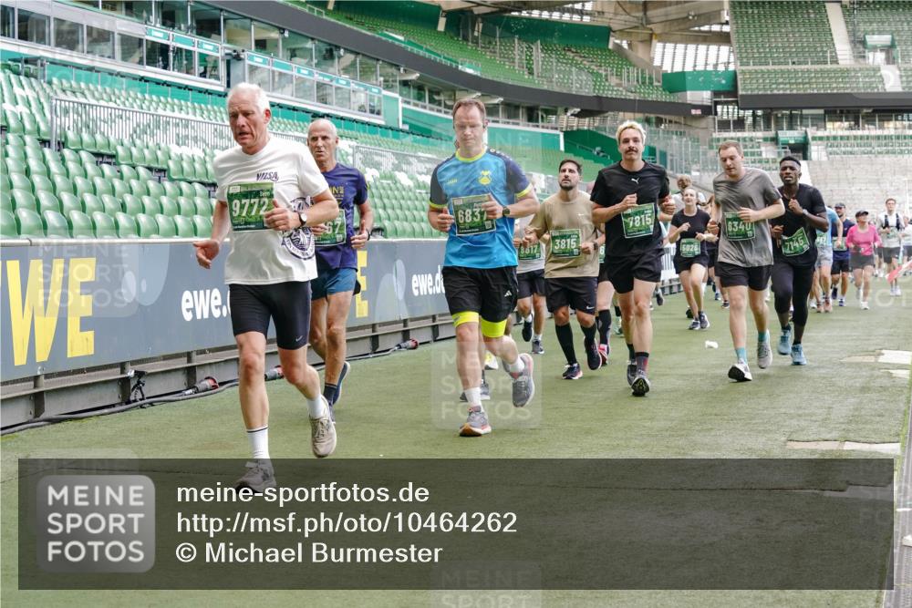 13.09.2026 - 21. swb-Marathon Bremen Michael Burmester http://msf.ph/oto/10464262 13.09.2026 13:12:57 Laufen im Stadion 118, 183, 270, 278, 349, 514, 576, 600, 695, 702, 703, 843, 933, 950, 1005, 1113, 1143, 1226, 1286, 1334, 1426, 1435, 1596, 1641, 1849, 1851, 1936, 1991, 2005, 2079, 2248, 2264, 2336, 2353, 2375, 2377, 2387, 2398, 2426, 2439, 2461, 2478, 2505, 2612, 2659, 2665, 2673, 2684, 2765, 2773, 2792, 2815, 2816, 2822, 2850, 2860, 2884, 2895, 2907, 2921, 2963, 2966, 2972, 2975, 2976, 3016, 3027, 3079, 3082, 3143, 3155, 3253, 3277, 3293, 3308, 3313, 3328, 3349, 3434 meine-sportfotos.de