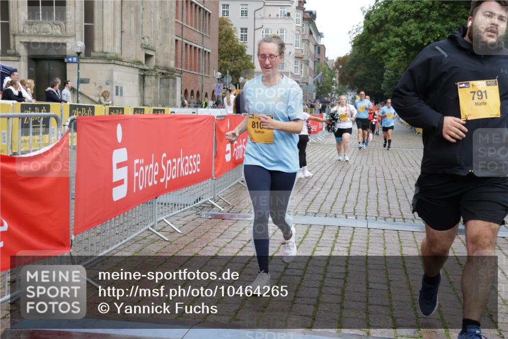 13.09.2026 - Kiel Lauf Yannick Fuchs http://msf.ph/oto/10464265 13.09.2026 09:56:33 Ziel 791, 1746, 1774, 5654, 5940, 8102, 10230, 12037, 50, 51, 1176, 1961, 2949, 3228, 3229, 4388, 6172, 6515, 6968, 8832, 9115, 10248, 10267, 10787, 11357, 11385, 11790, 11886, 12735, 12736, 12752, 2655, 4641, 4643, 5938, 7509, 7548, 10206, 12072, 1176, 1589, 2227, 5056, 8248, 8521, 9399, 10248, 10267, 11886, 12463 meine-sportfotos.de