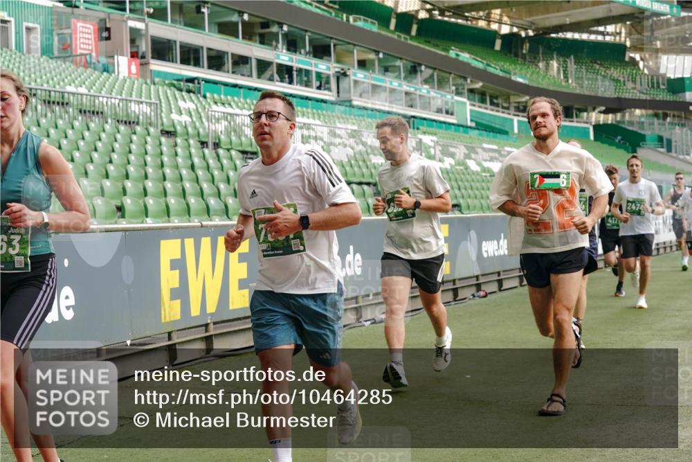 13.09.2026 - 21. swb-Marathon Bremen Michael Burmester http://msf.ph/oto/10464285 13.09.2026 12:56:11 Laufen im Stadion 205, 307, 388, 411, 431, 465, 495, 655, 769, 854, 857, 876, 913, 926, 948, 1058, 1130, 1197, 1390, 1537, 1599, 1601, 1645, 1750, 1972, 2001, 2040, 2122, 2125, 2234, 2251, 2260, 2319, 2383, 2473, 2474, 2535, 2604, 2634, 2671, 2761, 2812, 2922, 2948, 3057, 3119, 3134, 3175, 3192, 3202, 3246, 3290, 3346, 3348, 3411, 3458, 3508, 3706, 3716, 3813, 3836, 4135, 4137, 4171, 4413, 4455, 4479, 4733, 5277, 5430, 5530, 6106, 2498, 3085 meine-sportfotos.de