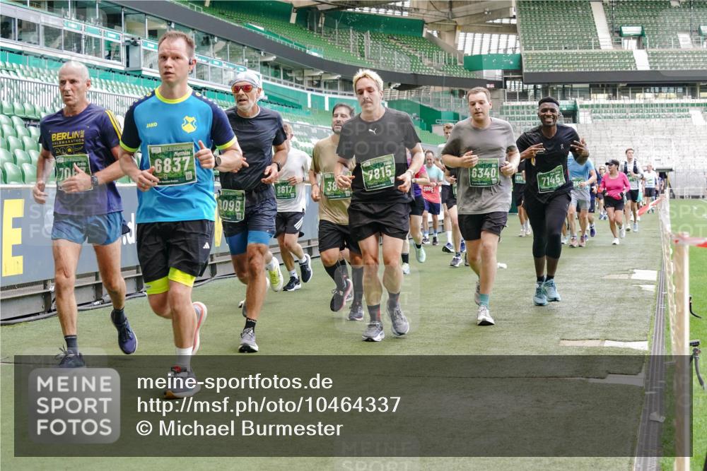 13.09.2026 - 21. swb-Marathon Bremen Michael Burmester http://msf.ph/oto/10464337 13.09.2026 13:12:59 Laufen im Stadion 118, 183, 270, 278, 349, 514, 576, 600, 695, 702, 703, 843, 933, 950, 1005, 1113, 1143, 1226, 1286, 1334, 1426, 1435, 1596, 1641, 1849, 1851, 1936, 1991, 2005, 2035, 2079, 2248, 2264, 2336, 2353, 2375, 2377, 2387, 2398, 2426, 2439, 2461, 2478, 2505, 2612, 2659, 2665, 2673, 2684, 2765, 2773, 2792, 2815, 2816, 2822, 2850, 2860, 2884, 2895, 2907, 2921, 2963, 2966, 2972, 2975, 2976, 3016, 3027, 3079, 3082, 3143, 3155, 3253, 3277, 3293, 3308, 3313, 3328, 3349, 3434 meine-sportfotos.de