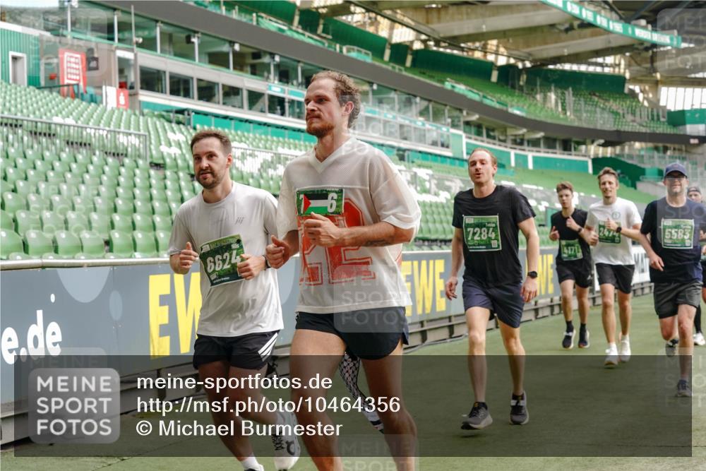 13.09.2026 - 21. swb-Marathon Bremen Michael Burmester http://msf.ph/oto/10464356 13.09.2026 12:56:12 Laufen im Stadion 205, 307, 388, 411, 431, 465, 495, 655, 769, 854, 857, 876, 913, 926, 948, 1058, 1130, 1197, 1390, 1537, 1599, 1601, 1645, 1750, 1972, 2001, 2040, 2122, 2125, 2234, 2251, 2260, 2319, 2383, 2473, 2474, 2535, 2604, 2634, 2640, 2671, 2761, 2812, 2922, 2948, 3057, 3119, 3134, 3175, 3192, 3202, 3246, 3290, 3346, 3348, 3411, 3458, 3508, 3706, 3716, 3813, 3836, 4135, 4137, 4171, 4413, 4455, 4479, 4733, 5277, 5430, 5530, 6106, 2498, 3085 meine-sportfotos.de