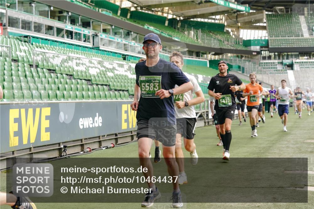 13.09.2026 - 21. swb-Marathon Bremen Michael Burmester http://msf.ph/oto/10464437 13.09.2026 12:56:13 Laufen im Stadion 205, 307, 388, 411, 431, 465, 495, 655, 769, 854, 857, 876, 913, 926, 948, 1058, 1130, 1197, 1390, 1537, 1599, 1601, 1645, 1750, 1972, 2001, 2040, 2122, 2125, 2234, 2251, 2260, 2319, 2383, 2473, 2474, 2535, 2604, 2634, 2640, 2671, 2761, 2812, 2922, 2948, 3057, 3119, 3134, 3175, 3192, 3202, 3246, 3290, 3346, 3348, 3411, 3458, 3508, 3514, 3706, 3716, 3813, 3836, 4135, 4137, 4171, 4413, 4455, 4479, 4733, 5277, 5430, 5530, 6106, 2498, 3085 meine-sportfotos.de