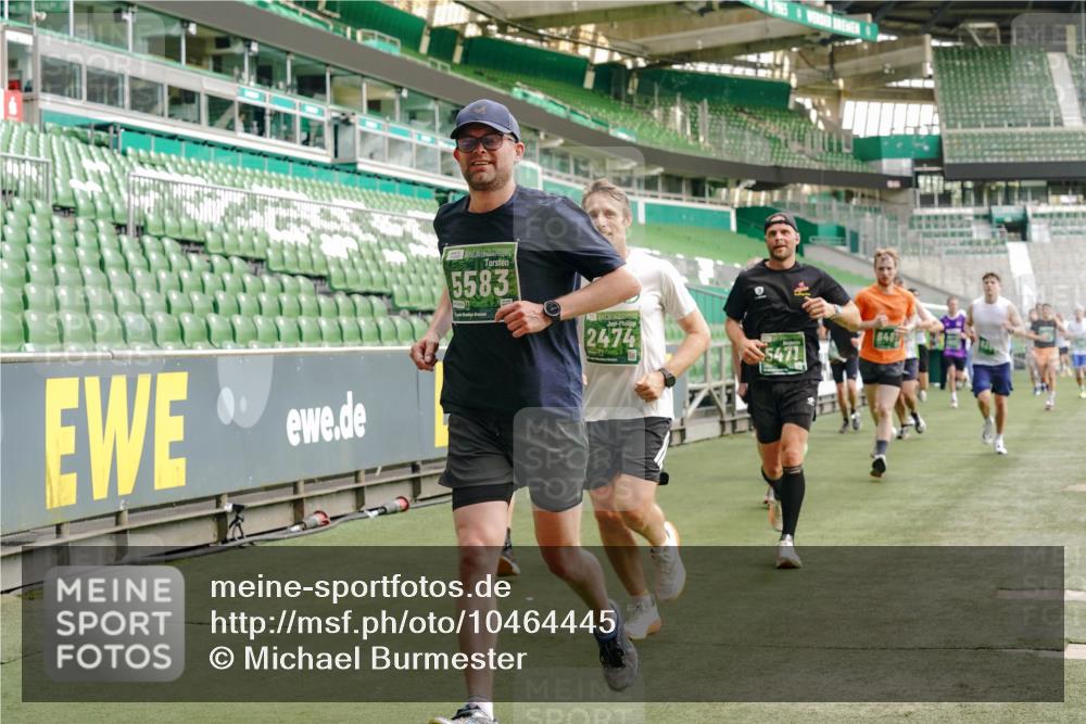 13.09.2026 - 21. swb-Marathon Bremen Michael Burmester http://msf.ph/oto/10464445 13.09.2026 12:56:13 Laufen im Stadion 205, 307, 388, 411, 431, 465, 495, 655, 769, 854, 857, 876, 913, 926, 948, 1058, 1130, 1197, 1390, 1537, 1599, 1601, 1645, 1750, 1972, 2001, 2040, 2122, 2125, 2234, 2251, 2260, 2319, 2383, 2473, 2474, 2535, 2604, 2634, 2640, 2671, 2761, 2812, 2922, 2948, 3057, 3119, 3134, 3175, 3192, 3202, 3246, 3290, 3346, 3348, 3411, 3458, 3508, 3514, 3706, 3716, 3813, 3836, 4135, 4137, 4171, 4413, 4455, 4479, 4733, 5277, 5430, 5530, 6106, 2498, 3085 meine-sportfotos.de