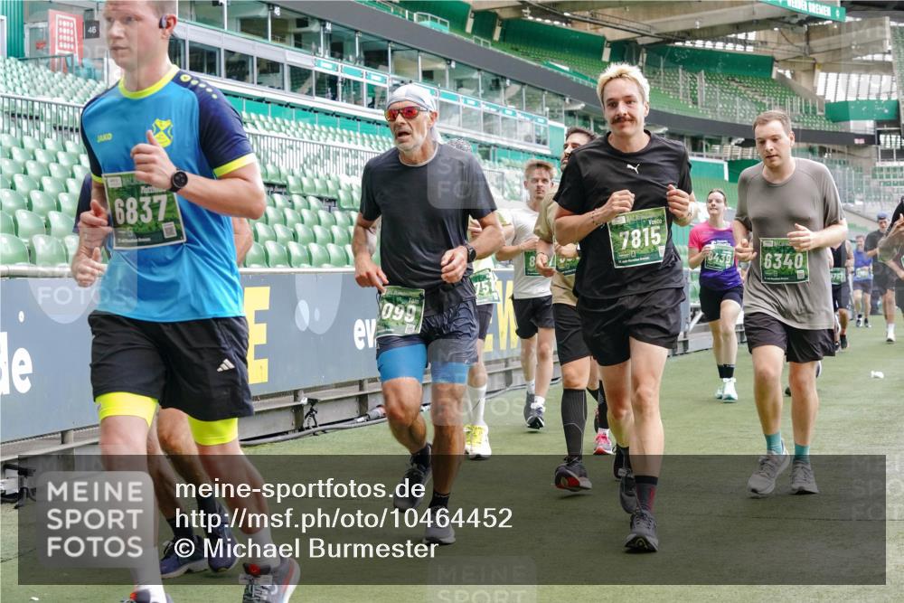 13.09.2026 - 21. swb-Marathon Bremen Michael Burmester http://msf.ph/oto/10464452 13.09.2026 13:12:59 Laufen im Stadion 118, 183, 270, 278, 349, 514, 576, 600, 695, 702, 703, 843, 933, 950, 1005, 1113, 1143, 1226, 1286, 1334, 1426, 1435, 1596, 1641, 1849, 1851, 1936, 1991, 2005, 2035, 2079, 2248, 2264, 2336, 2353, 2375, 2377, 2387, 2398, 2426, 2439, 2461, 2478, 2505, 2612, 2659, 2665, 2673, 2684, 2765, 2773, 2792, 2815, 2816, 2822, 2850, 2860, 2884, 2895, 2907, 2921, 2963, 2966, 2972, 2975, 2976, 3016, 3027, 3079, 3082, 3143, 3155, 3253, 3277, 3293, 3308, 3313, 3328, 3349, 3434 meine-sportfotos.de