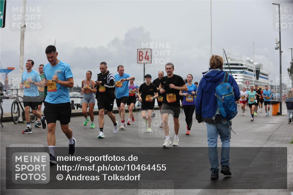 13.09.2026 - Kiel Lauf Andreas Tolksdorf http://msf.ph/oto/10464455 13.09.2026 12:04:55 Kiellinie 8293, 7645, 4, 9813, 3 meine-sportfotos.de