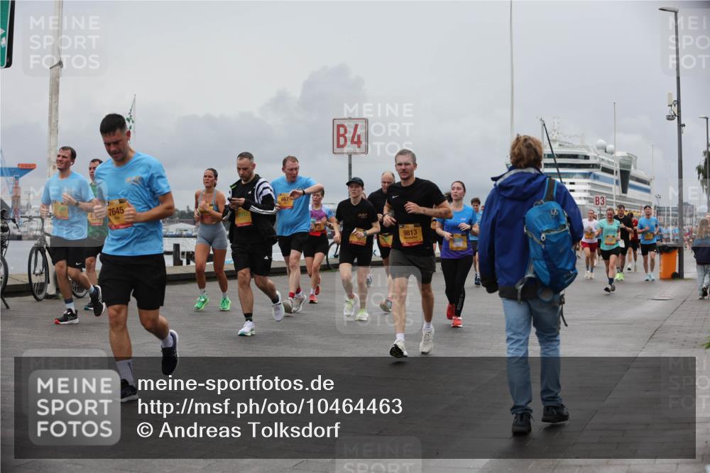 13.09.2026 - Kiel Lauf Andreas Tolksdorf http://msf.ph/oto/10464463 13.09.2026 12:04:55 Kiellinie 82, 7645, 6672, 4, 9813, 3 meine-sportfotos.de
