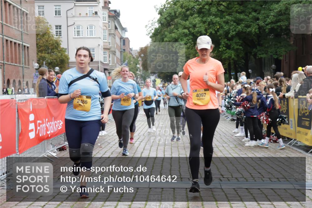 13.09.2026 - Kiel Lauf Yannick Fuchs http://msf.ph/oto/10464642 13.09.2026 09:57:18 Ziel 130, 1122, 2486, 3114, 4097, 4568, 4631, 5776, 6243, 6932, 7786, 8103, 8113, 11095, 11245, 12507, 3684, 4641, 4643, 5468, 5938, 7509, 7548, 8599, 8824, 9692, 11042, 12580, 818, 3427, 4567, 6173, 6735, 7358, 7359, 11014, 1746, 2655, 7509, 7548, 10206, 12072 meine-sportfotos.de