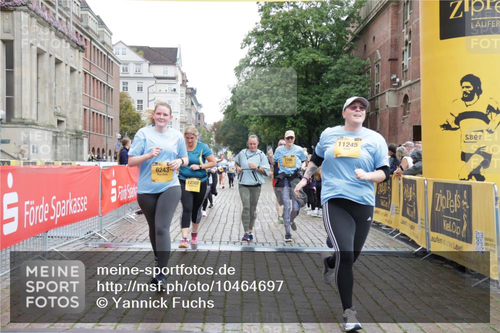 13.09.2026 - Kiel Lauf Yannick Fuchs http://msf.ph/oto/10464697 13.09.2026 09:57:21 Ziel 1122, 2486, 3114, 4097, 5776, 6243, 6932, 7786, 8103, 8113, 11014, 11095, 11245, 12507, 130, 3684, 4568, 4631, 4641, 4643, 5468, 5938, 8599, 8824, 9692, 11042, 12580, 818, 3427, 4567, 4808, 6173, 6735, 7358, 7359, 9998, 10943, 2655, 4641, 4643, 5938, 7509, 7548, 10206, 12072 meine-sportfotos.de