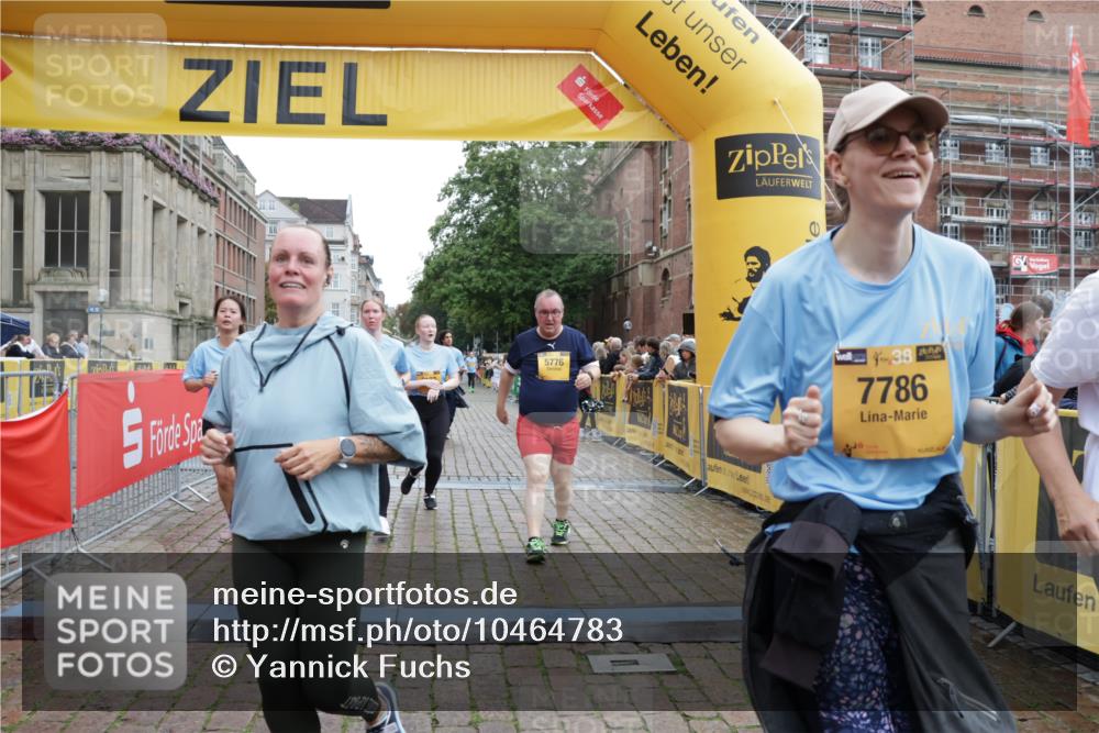 13.09.2026 - Kiel Lauf Yannick Fuchs http://msf.ph/oto/10464783 13.09.2026 09:57:24 Ziel 1122, 2486, 3114, 4097, 5776, 6173, 6243, 6932, 7786, 8103, 8113, 11014, 11095, 11245, 12507, 130, 3684, 4568, 4631, 5468, 5938, 8599, 8824, 9692, 11042, 12580, 818, 3317, 3427, 4567, 4808, 6735, 7358, 7359, 8853, 9998, 10943, 4641, 4643, 5938, 7509, 7548 meine-sportfotos.de