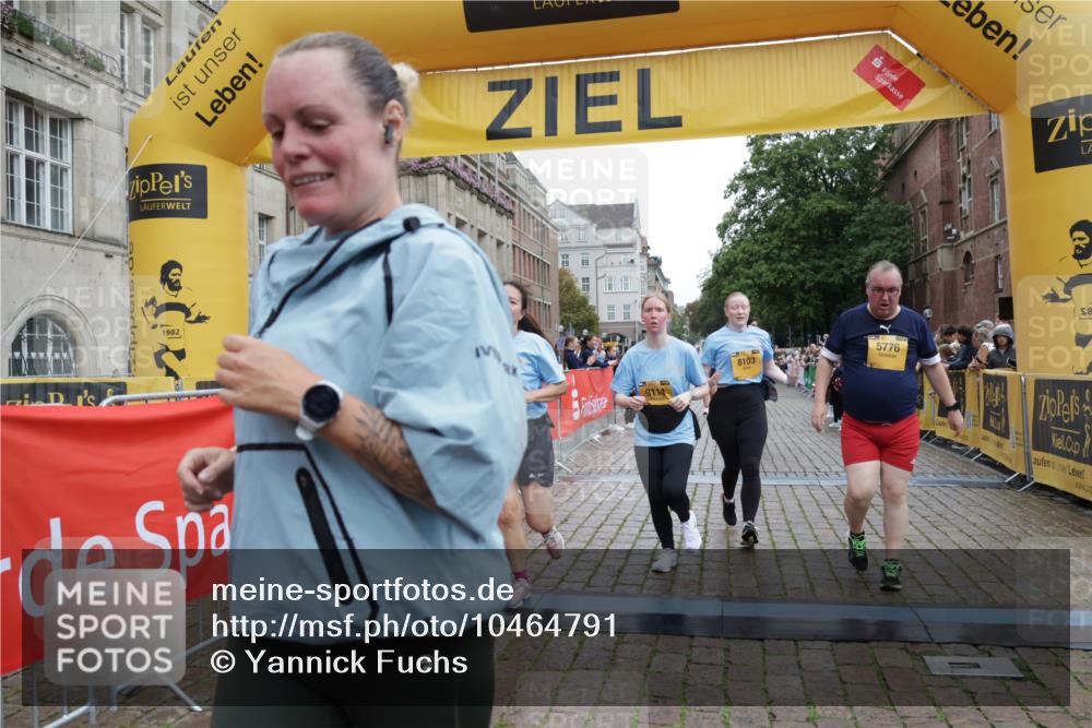 13.09.2026 - Kiel Lauf Yannick Fuchs http://msf.ph/oto/10464791 13.09.2026 09:57:25 Ziel 1122, 2486, 3114, 4097, 5776, 6173, 6243, 6932, 7786, 8103, 8113, 11014, 11095, 11245, 12507, 130, 2486, 3684, 4097, 4568, 4631, 5468, 8599, 8824, 9692, 11042, 12580, 818, 1296, 3317, 3427, 4567, 4808, 6735, 7358, 7359, 8853, 9998, 10943, 4641, 4643, 5938, 7509, 7548 meine-sportfotos.de