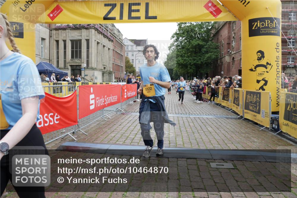 13.09.2026 - Kiel Lauf Yannick Fuchs http://msf.ph/oto/10464870 13.09.2026 09:57:28 Ziel 1122, 3114, 3427, 4567, 5776, 6173, 6735, 6932, 7358, 7359, 7786, 8103, 8113, 11014, 11095, 12507, 130, 2486, 3684, 4097, 4568, 4631, 5468, 6243, 6932, 7786, 8113, 8599, 8824, 9692, 11042, 11245, 12507, 12580, 818, 1296, 2406, 3317, 4808, 8853, 9998, 10943, 4641, 4643, 5938, 8599, 9692 meine-sportfotos.de