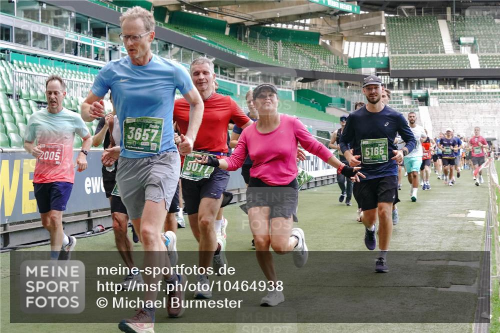 13.09.2026 - 21. swb-Marathon Bremen Michael Burmester http://msf.ph/oto/10464938 13.09.2026 13:13:06 Laufen im Stadion 118, 183, 270, 278, 349, 514, 576, 600, 631, 695, 702, 843, 933, 950, 1005, 1113, 1143, 1226, 1286, 1334, 1426, 1435, 1596, 1641, 1849, 1851, 1991, 2005, 2035, 2079, 2248, 2264, 2336, 2375, 2377, 2387, 2398, 2426, 2439, 2457, 2461, 2478, 2505, 2540, 2612, 2659, 2665, 2673, 2684, 2693, 2765, 2773, 2792, 2815, 2816, 2822, 2850, 2860, 2884, 2895, 2921, 2963, 2966, 2972, 2975, 3016, 3027, 3079, 3111, 3143, 3155, 3209, 3253, 3277, 3293, 3304, 3308, 3313, 3328, 3349, 3434 meine-sportfotos.de