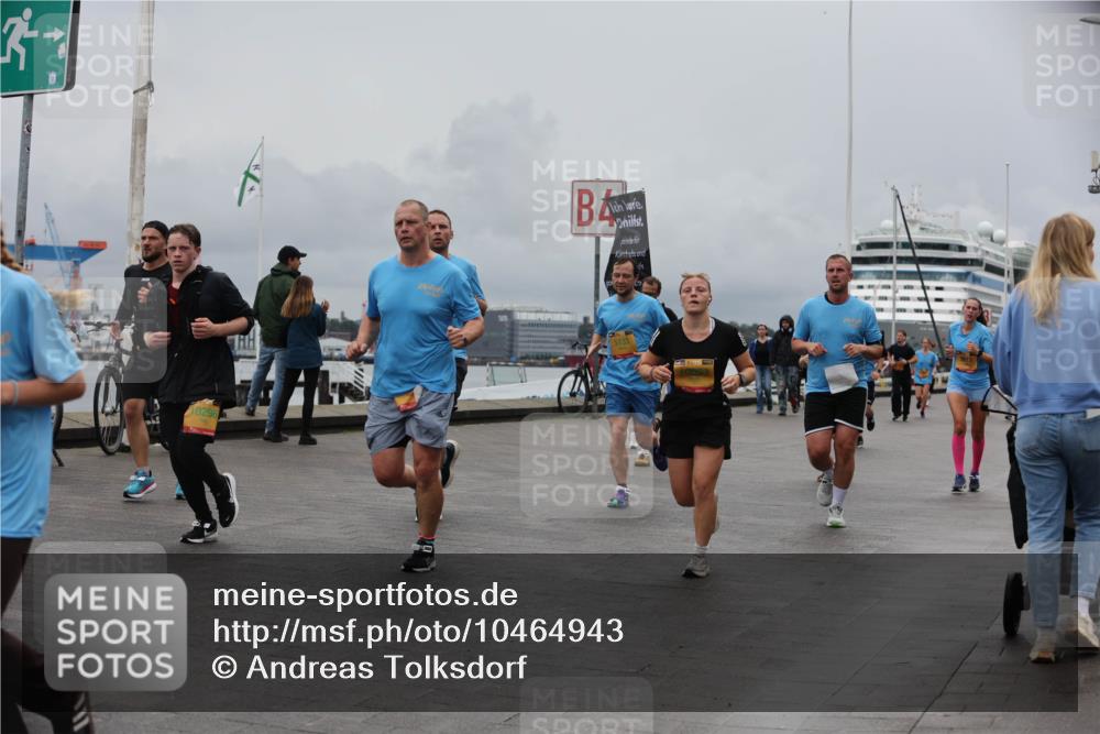 13.09.2026 - Kiel Lauf Andreas Tolksdorf http://msf.ph/oto/10464943 13.09.2026 12:05:34 Kiellinie 0296, 0863 meine-sportfotos.de