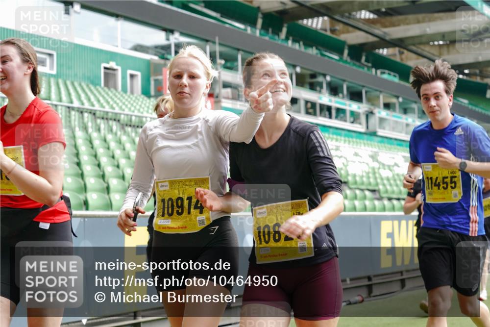 13.09.2026 - 21. swb-Marathon Bremen Michael Burmester http://msf.ph/oto/10464950 13.09.2026 10:35:17 Laufen im Stadion 10093, 10144, 10147, 10152, 10157, 10173, 10175, 10177, 10181, 10182, 10185, 10195, 10240, 10245, 10254, 10263, 10306, 10309, 10355, 10356, 10357, 10367, 10368, 10369, 10377, 10409, 10415, 10427, 10460, 10473, 10477, 10481, 10485, 10492, 10528, 10559, 10604, 10617, 10636, 10639, 10668, 10669, 10671, 10672, 10677, 10699, 10700, 10715, 10828, 10857, 10914, 10928, 11126, 11162, 11343, 11803, 11965, 10146, 10222 meine-sportfotos.de