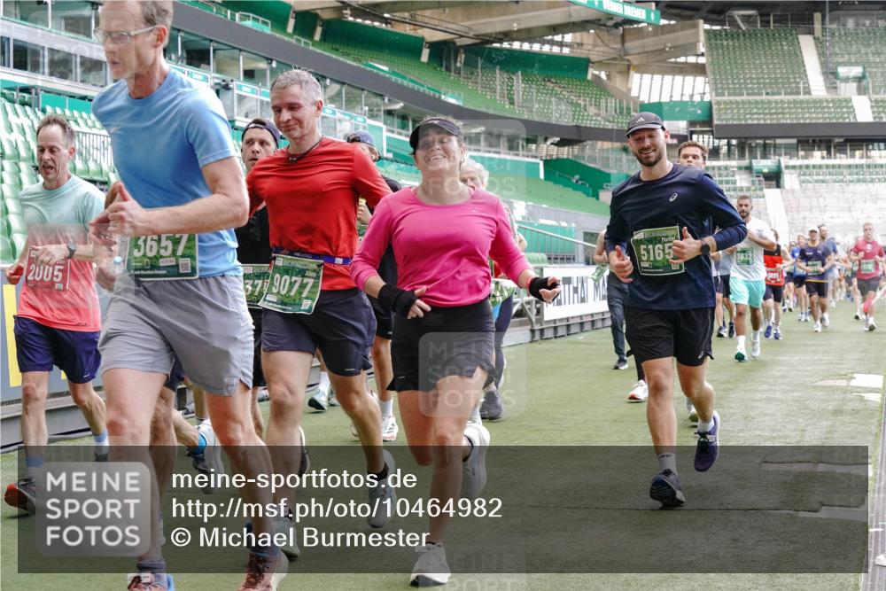 13.09.2026 - 21. swb-Marathon Bremen Michael Burmester http://msf.ph/oto/10464982 13.09.2026 13:13:06 Laufen im Stadion 118, 183, 270, 278, 349, 514, 576, 600, 631, 695, 702, 843, 933, 950, 1005, 1113, 1143, 1226, 1286, 1334, 1426, 1435, 1596, 1641, 1849, 1851, 1991, 2005, 2035, 2079, 2248, 2264, 2336, 2375, 2377, 2387, 2398, 2426, 2439, 2457, 2461, 2478, 2505, 2540, 2612, 2659, 2665, 2673, 2684, 2693, 2765, 2773, 2792, 2815, 2816, 2822, 2850, 2860, 2884, 2895, 2921, 2963, 2966, 2972, 2975, 3016, 3027, 3079, 3111, 3143, 3155, 3209, 3253, 3277, 3293, 3304, 3308, 3313, 3328, 3349, 3434 meine-sportfotos.de