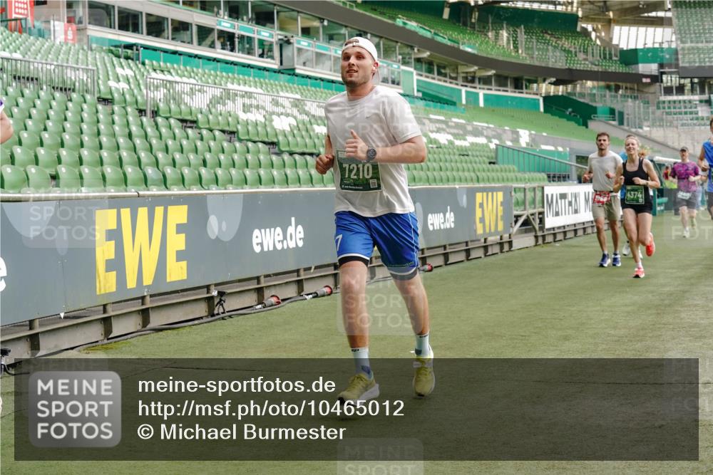 13.09.2026 - 21. swb-Marathon Bremen Michael Burmester http://msf.ph/oto/10465012 13.09.2026 12:56:23 Laufen im Stadion 205, 307, 388, 411, 431, 465, 495, 655, 769, 854, 857, 876, 913, 926, 948, 1058, 1130, 1197, 1390, 1537, 1601, 1645, 1750, 1900, 1972, 2001, 2040, 2051, 2075, 2122, 2125, 2234, 2251, 2260, 2319, 2473, 2493, 2535, 2604, 2634, 2640, 2671, 2761, 2812, 2948, 3057, 3078, 3119, 3192, 3202, 3246, 3290, 3346, 3348, 3411, 3450, 3458, 3508, 3514, 3634, 3706, 3716, 3760, 3813, 3836, 4135, 4137, 4171, 4413, 4455, 4479, 4733, 5277, 5430, 5530, 6106, 2498, 3085 meine-sportfotos.de