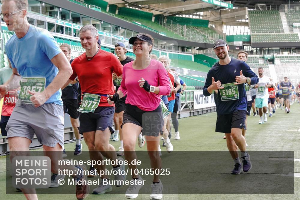 13.09.2026 - 21. swb-Marathon Bremen Michael Burmester http://msf.ph/oto/10465025 13.09.2026 13:13:06 Laufen im Stadion 118, 183, 270, 278, 349, 514, 576, 600, 631, 695, 702, 843, 933, 950, 1005, 1113, 1143, 1226, 1286, 1334, 1426, 1435, 1596, 1641, 1849, 1851, 1991, 2005, 2035, 2079, 2248, 2264, 2336, 2375, 2377, 2387, 2398, 2426, 2439, 2457, 2461, 2478, 2505, 2540, 2612, 2659, 2665, 2673, 2684, 2693, 2765, 2773, 2792, 2815, 2816, 2822, 2850, 2860, 2884, 2895, 2921, 2963, 2966, 2972, 2975, 3016, 3027, 3079, 3111, 3143, 3155, 3209, 3253, 3277, 3293, 3304, 3308, 3313, 3328, 3349, 3434 meine-sportfotos.de