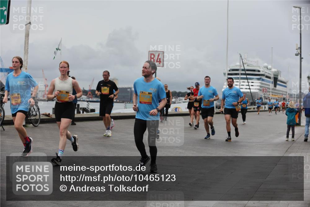 13.09.2026 - Kiel Lauf Andreas Tolksdorf http://msf.ph/oto/10465123 13.09.2026 12:05:46 Kiellinie 10004, 4, 5807, 3 meine-sportfotos.de