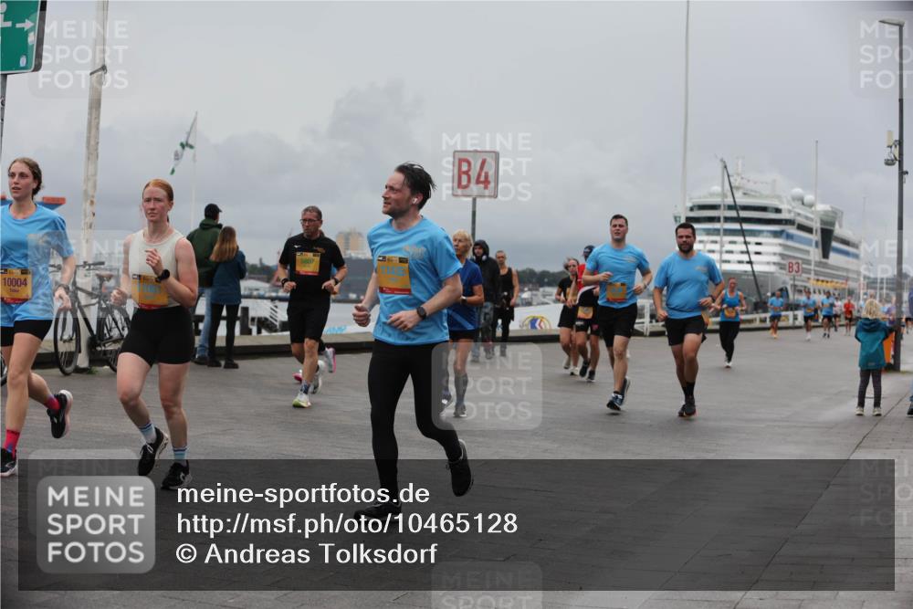 13.09.2026 - Kiel Lauf Andreas Tolksdorf http://msf.ph/oto/10465128 13.09.2026 12:05:46 Kiellinie 10004, 5807, 4 meine-sportfotos.de