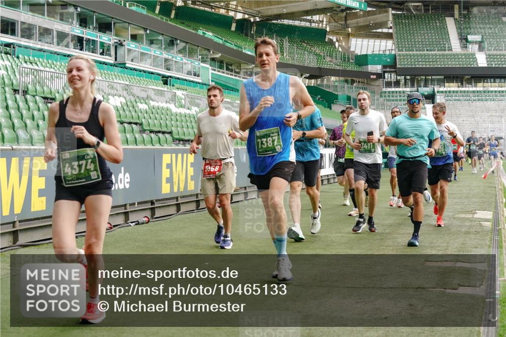 13.09.2026 - 21. swb-Marathon Bremen Michael Burmester http://msf.ph/oto/10465133 13.09.2026 12:56:27 Laufen im Stadion 205, 307, 388, 411, 431, 465, 655, 769, 854, 857, 876, 913, 926, 948, 1058, 1130, 1197, 1537, 1601, 1645, 1750, 1809, 1900, 1972, 2001, 2040, 2051, 2075, 2122, 2125, 2251, 2260, 2319, 2473, 2493, 2535, 2604, 2634, 2640, 2671, 2761, 2812, 2948, 3057, 3078, 3119, 3192, 3202, 3246, 3290, 3346, 3348, 3411, 3450, 3458, 3508, 3514, 3634, 3706, 3716, 3760, 3813, 3836, 4135, 4137, 4171, 4316, 4413, 4455, 4479, 4733, 5277, 5430, 5530, 6106, 2498, 3085 meine-sportfotos.de