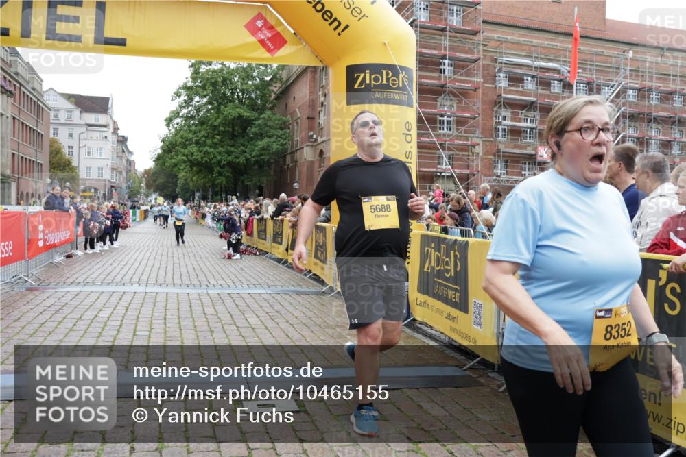 13.09.2026 - Kiel Lauf Yannick Fuchs http://msf.ph/oto/10465155 13.09.2026 09:57:59 Ziel 5688, 6253, 8352, 818, 1296, 2406, 3317, 3427, 4567, 4808, 6173, 6735, 7358, 7359, 8853, 9998, 10943, 11014, 2014, 3279, 3302, 5524, 5738, 1122, 3114, 5776, 6173, 6243, 6932, 7786, 8103, 8113, 11014, 11095, 11245, 12507 meine-sportfotos.de