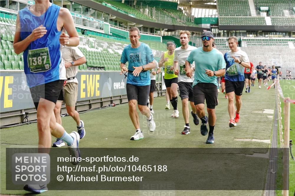 13.09.2026 - 21. swb-Marathon Bremen Michael Burmester http://msf.ph/oto/10465188 13.09.2026 12:56:28 Laufen im Stadion 205, 307, 388, 411, 431, 465, 655, 769, 854, 857, 876, 913, 926, 948, 1058, 1130, 1197, 1537, 1601, 1645, 1750, 1809, 1900, 1972, 2001, 2040, 2051, 2075, 2122, 2251, 2260, 2319, 2473, 2493, 2535, 2604, 2634, 2640, 2671, 2761, 2812, 2948, 3057, 3078, 3119, 3192, 3202, 3246, 3290, 3348, 3411, 3450, 3458, 3508, 3514, 3634, 3706, 3716, 3760, 3813, 3836, 4135, 4137, 4171, 4316, 4413, 4455, 4479, 4733, 5277, 5430, 5530, 6106, 2498, 3085 meine-sportfotos.de