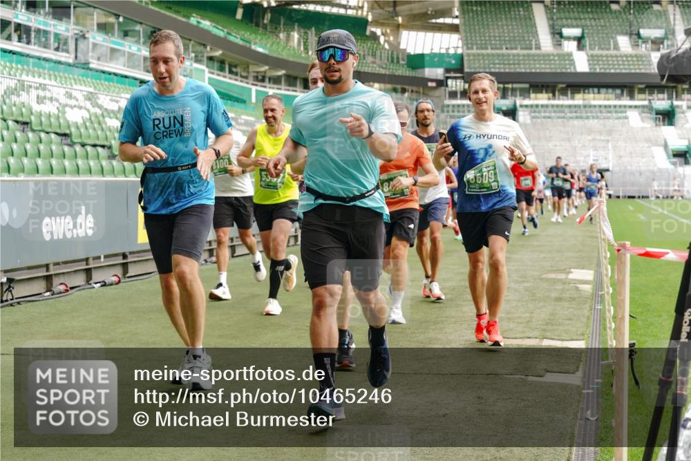 13.09.2026 - 21. swb-Marathon Bremen Michael Burmester http://msf.ph/oto/10465246 13.09.2026 12:56:29 Laufen im Stadion 205, 307, 388, 411, 431, 465, 655, 769, 854, 857, 876, 913, 926, 948, 1058, 1130, 1197, 1537, 1601, 1645, 1750, 1809, 1900, 1972, 2001, 2040, 2051, 2075, 2122, 2251, 2260, 2319, 2473, 2493, 2535, 2604, 2634, 2640, 2671, 2761, 2812, 2948, 3057, 3078, 3119, 3192, 3202, 3290, 3348, 3411, 3450, 3458, 3508, 3514, 3634, 3706, 3716, 3760, 3813, 3836, 4135, 4137, 4171, 4316, 4413, 4455, 4479, 4733, 5277, 5430, 5530, 6106, 2498, 3085 meine-sportfotos.de