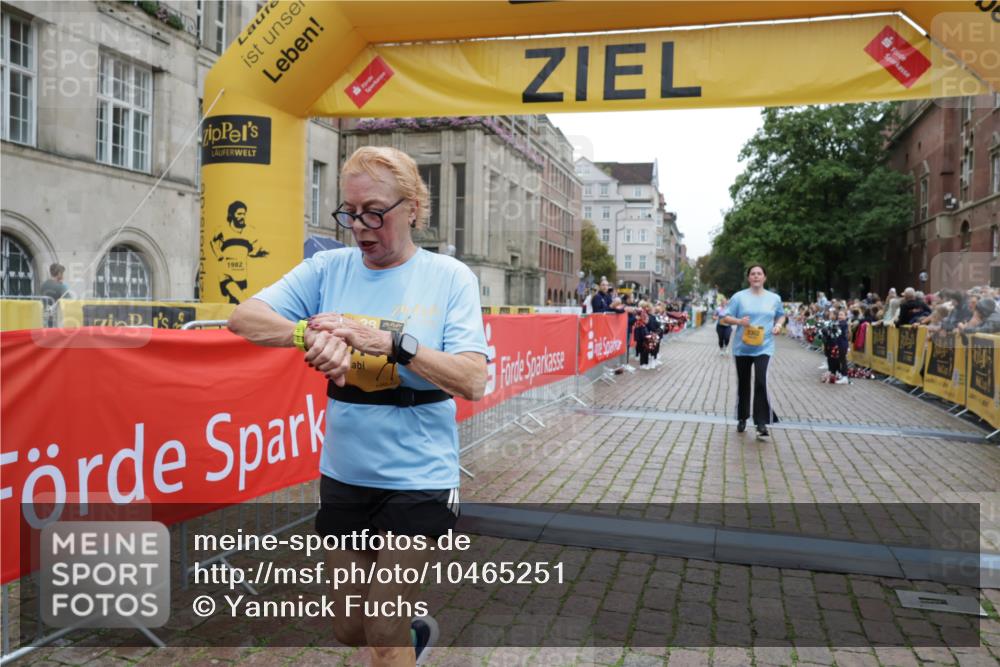 13.09.2026 - Kiel Lauf Yannick Fuchs http://msf.ph/oto/10465251 13.09.2026 09:58:15 Ziel 2014, 3279, 3302, 5524, 5738, 1296, 2406, 3317, 4808, 5688, 6253, 8352, 8853, 2103, 7415, 9087, 12561, 818, 3317, 3427, 4808, 7358, 7359, 9998, 10943 meine-sportfotos.de